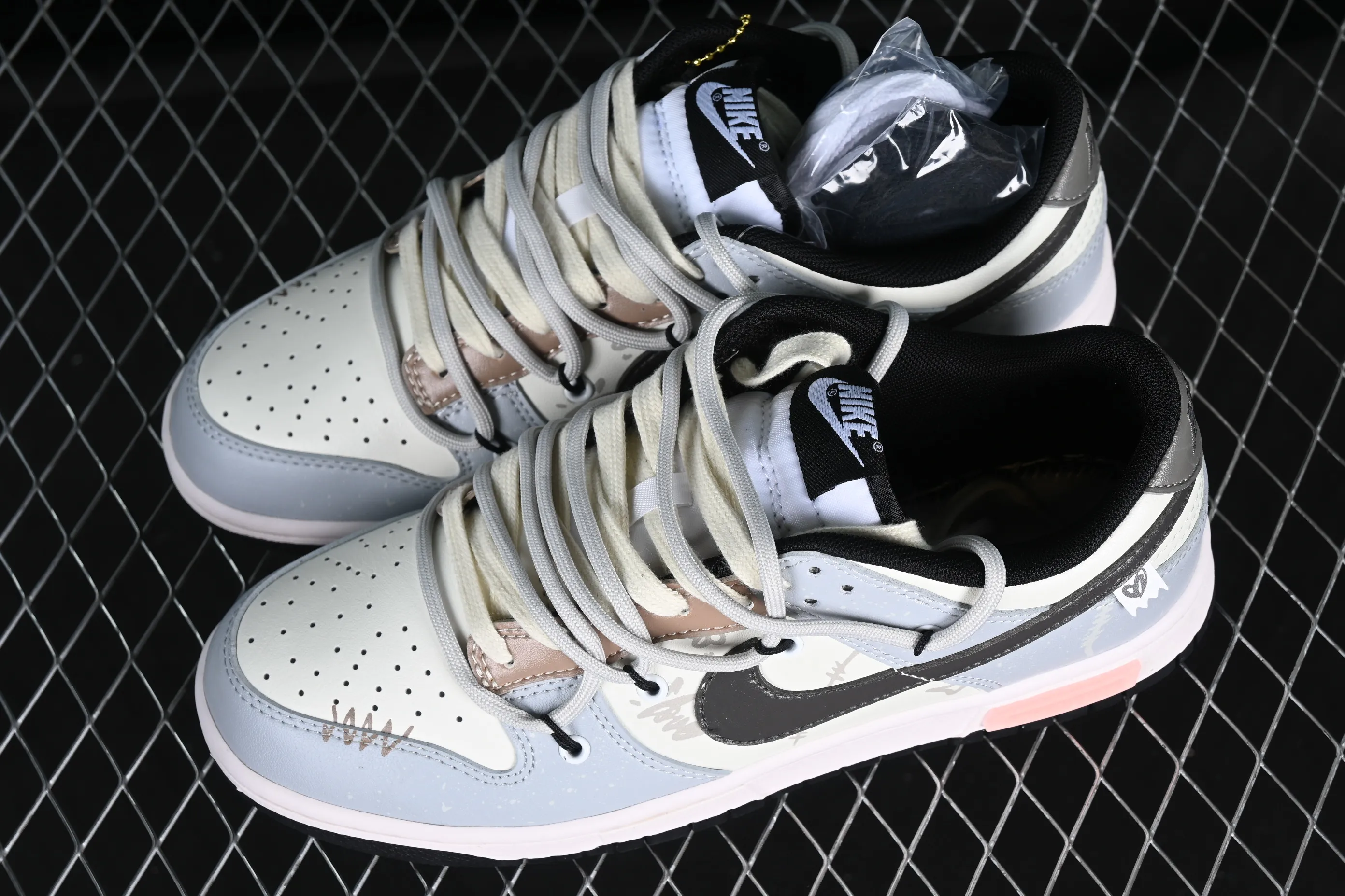 All Categories Nk SB Dunk Series Nk SB Dunk Low Low-top sneakers Nk Dunk Low Panda Prank-Ashes Orange Mocha SB strap low-top casual sneakers DD1391-100